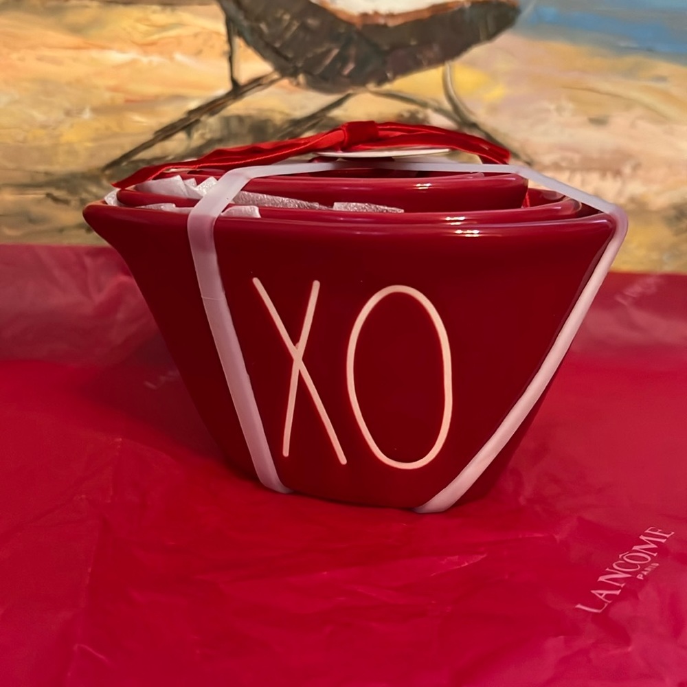 Rae Dunn red valentines measuring cups